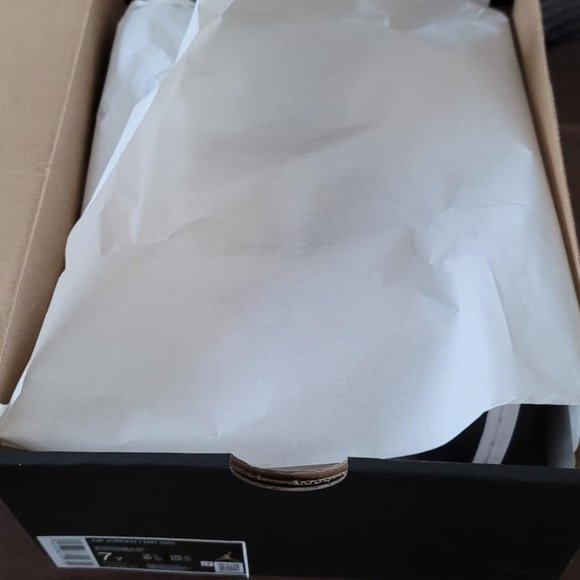 Air Jordan Mid GS - Brand New  Size 7Y - Picture 3 of 13